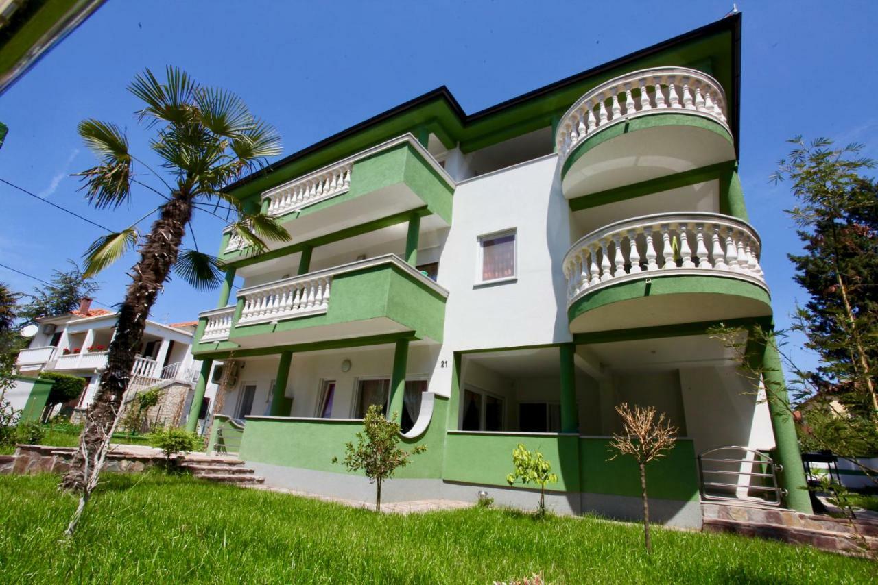 B88 Apartments - Vila Palma Sveti Filip i Jakov Exterior foto