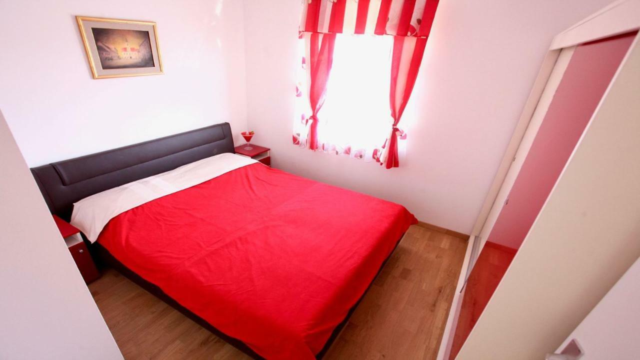 B88 Apartments - Vila Palma Sveti Filip i Jakov Exterior foto